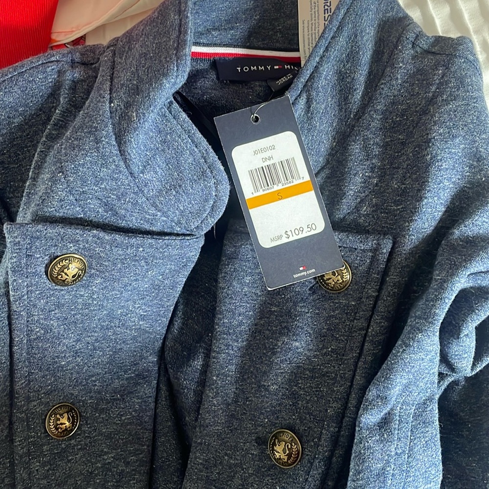 Tommy open Jacket.